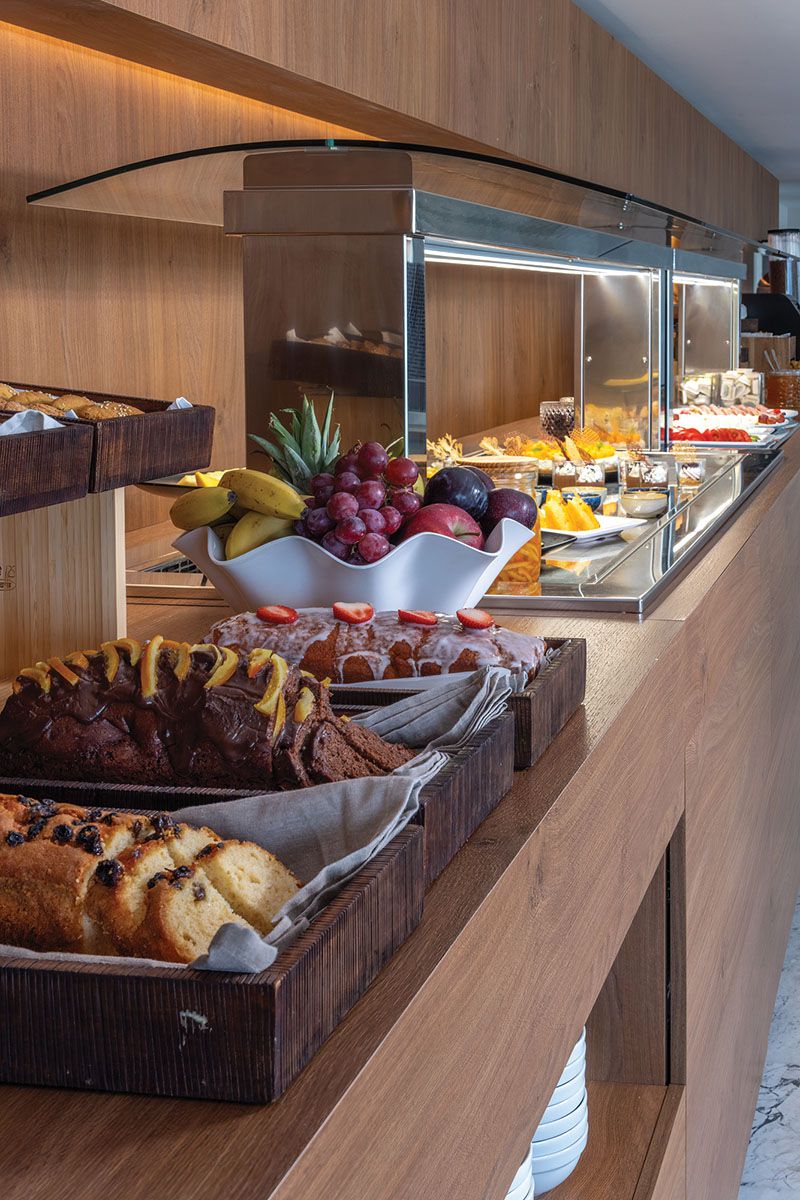 achaia_beach_hotel_with_breakfast_buffet_on_the_beach_patras_peloponnese