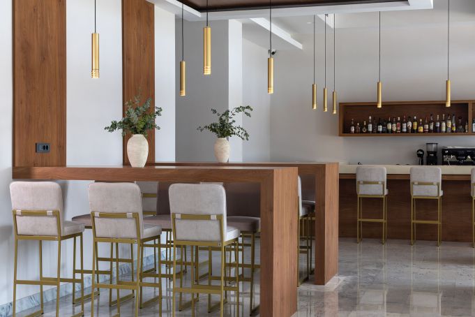 lobby_bar_achaia_beach_hotel_in_patras_greece